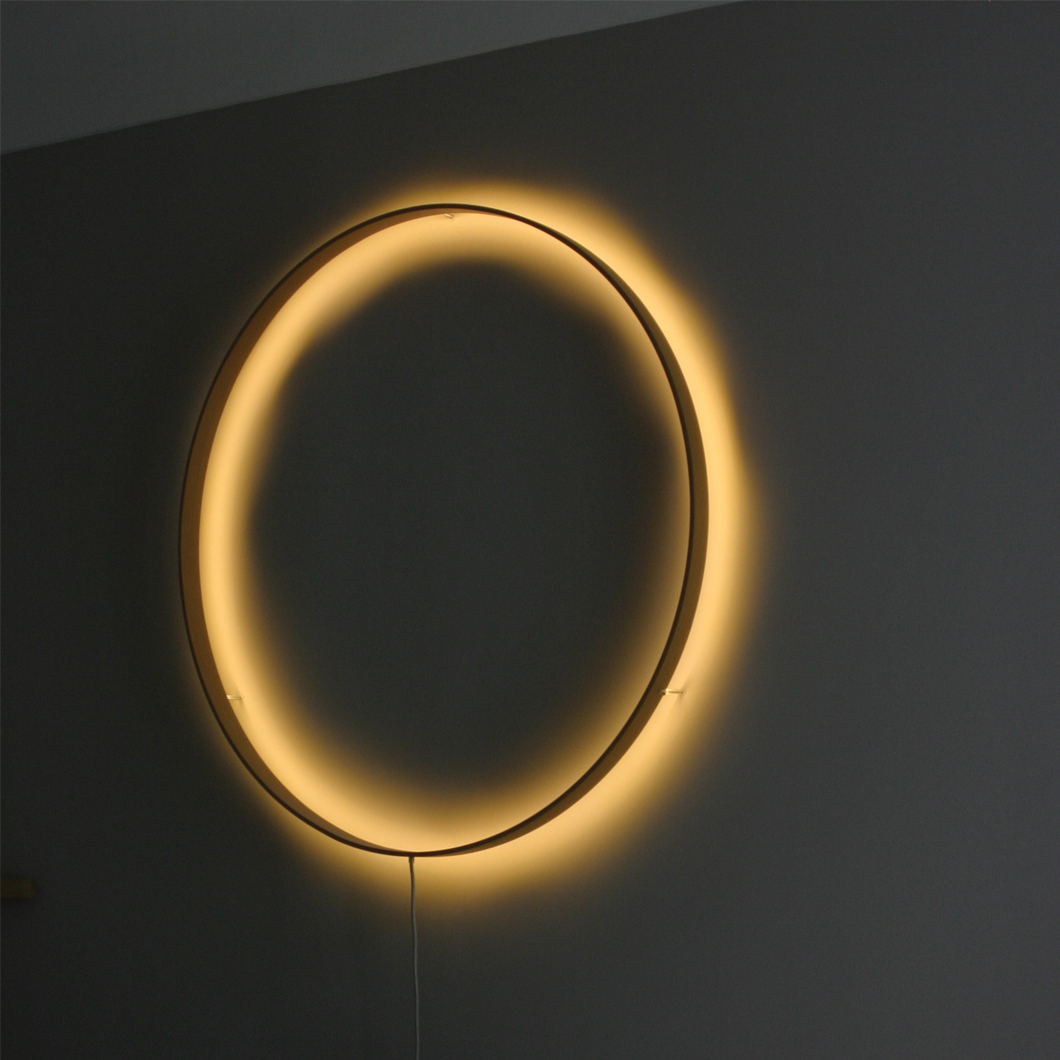 Ring light wall hotsell